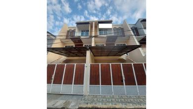 Hunian Mewah di Kalibata, Jakarta Selatan, 4 KT, LT 82m²