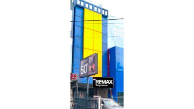 Jual Ruko Besar  Siap Dipakai Menghadap Jalan Raya