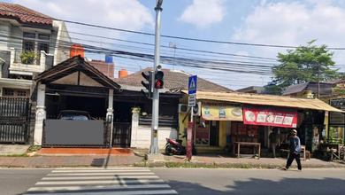 Rumah Elegan di Duren Sawit, Jakarta Timur, 4 Kamar Tidur, LT 244m²