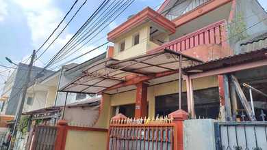 Jual Rumah Strategis di Pondok Kelapa, Jakarta Timur - LT 90m²