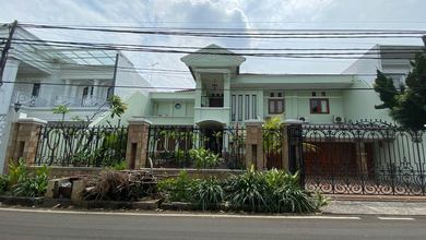 Rumah Area Premium Pondok Kelapa, Jakarta Timur - Harga Menarik 11 Miliar