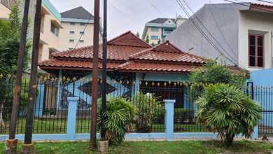 Rumah Mewah di Kawasan Warung Buncit, Jakarta Selatan, LB 163m², Harga 5,8 Miliar