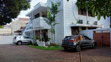 Rumah Eksklusif LT 895 m2, di Duren Sawit, Jakarta Timur