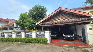Rumah Elegan di Cinere, Depok, 6 Kamar Tidur, LT 535m²