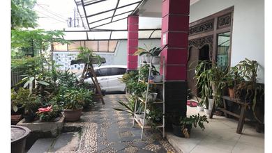 Rumah Eksklusif LT 275 m2, di Tebet, Jakarta Selatan