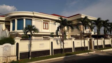 Rumah Elegan di Sukabumi, Bandar Lampung, 10 KT, LT 782m²