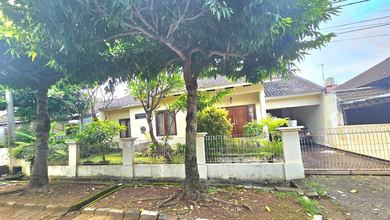 For Sale rumah Eksklusif di Kemang Pratama, Bekasi - LT 315m²