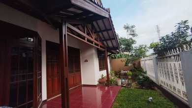 Penawaran Langka, rumah Mewah di Duren Sawit, Jakarta Timur, LB 265m²