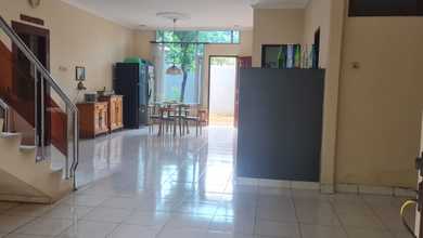 Hunian Elite di Kawasan Benda, Tangerang, LB 250m², Harga 2,75 Miliar