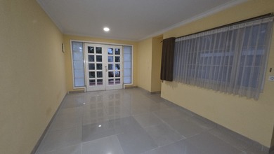 Rumah Sewaan Murah di Pantai Indah Kapuk, Jakarta Utara, 5 KT, Harga 220 Juta /tahun