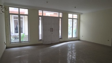 Rumah Sewa Murah Lokasi Pluit, Jakarta Utara, LB 450m²