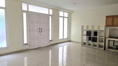 Kesempatan Langka, rumah Prestisius di Pluit, Jakarta Utara, LB 350m²
