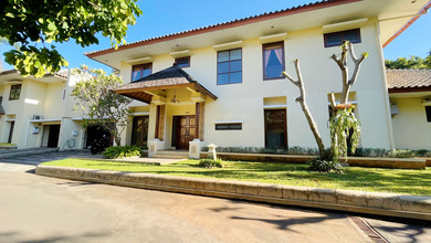 Sewa Rumah Nyaman di Kemang, Jakarta Selatan, LT 800m²