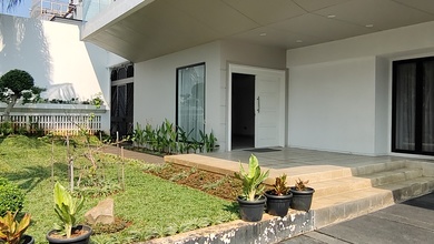 Sewa Rumah Nyaman di Pondok Indah, Jakarta Selatan, LT 800m²