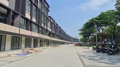 DIJUAL RUKO ENCHANTE BUSINESS PARK, 2 GANDENG 3 LANTAI HADAP JALAN 