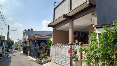 Rumah Siap Huni di Area Pejuang, Bekasi, LT 90m²