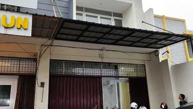 Disewakan ruko 3 lantai di daerah Rawamangun Jl. waru, jkt tim