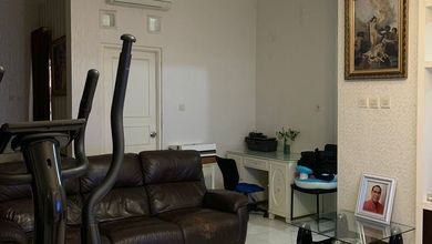 Hunian Favorit di Medan Satria, Bekasi, 4 KT, Harga 2,3 Miliar