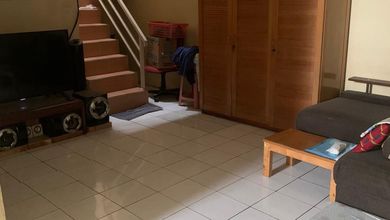 Rumah Mewah Luas 135 m2, di Kemang Pratama, Bekasi