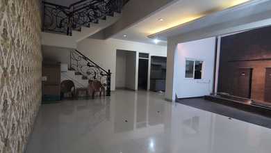 Kesempatan Rumah di Jatibening, Bekasi, LB 300m², Harga 2,25 Miliar