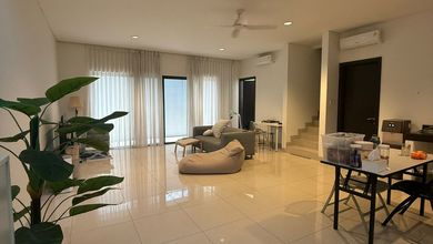 Dijual rumah Eksklusif di Metland Menteng, Jakarta Timur - LT 144m²