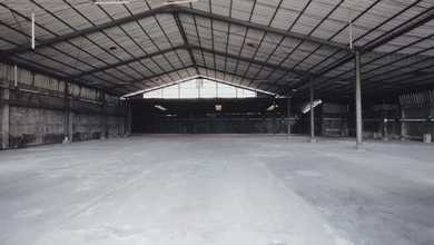 Disewakan Gudang LT 2900, LB 2000 Di Pinggir Jalan Hasyim Ashari Cipondoh Tangerang