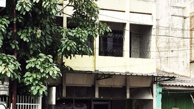 Jual Ruko Ukuran Besar Siap Pakai Hadap Jalan Raya