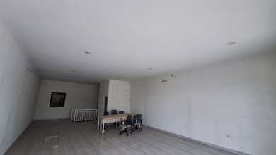 Disewakan Gudang Luas Bangunan 504 M2, Ada Rak di Kawasan Industri Blessindo