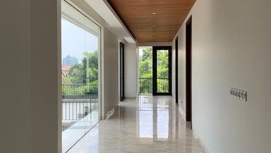 Kesempatan Eksklusif, rumah Prestisius di BSD City, Tangerang, LB 1046m²