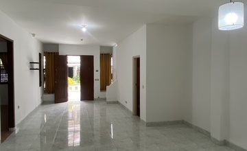 Dijual Rumah Strategis di Lippo Karawaci, Tangerang - LT 136m²