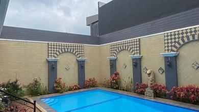 Kesempatan Eksklusif, rumah Mewah di Serpong, Tangerang Selatan, LB 783m²
