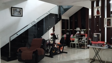Rumah Elegan di Permata Buana, Jakarta Barat, 4 KT, LT 230m²