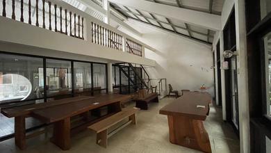 Hunian Mewah di Kawasan Pesanggrahan, Jakarta Selatan, LB 110m², Harga 5,8 Miliar