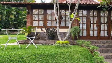 For Sale rumah Mewah di Sawangan, Depok - LT 2057m²