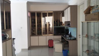 Kesempatan Langka, rumah Mewah di Gading Serpong, Tangerang, LB 180m²