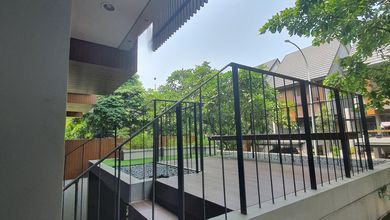 Penawaran Eksklusif, rumah Mewah di BSD Green Wich, Tangerang, LB 146m²