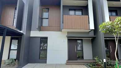 Jual Rumah Strategis di Summarecon Crown Gading, Bekasi - LT 77m²