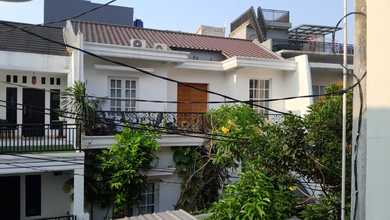 Kesempatan Rumah di Condet, Jakarta Timur, LB 240m², Harga 1,7 Miliar