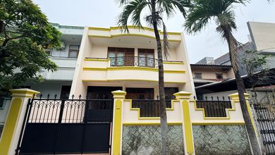 Rumah Area Premium Pulomas, Jakarta Timur - Harga Menarik 3,4 Miliar