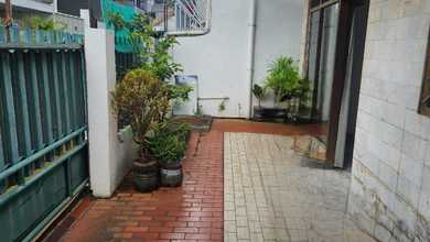 Rumah Elegan di Cideng, Jakarta Pusat, 3 KT, LT 135m²