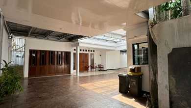 Rumah Premium area Kemang, Jakarta Selatan, LT 330 m2