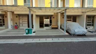 Jual Rumah Strategis di Pantai Indah Kapuk 2, Jakarta Utara - LT 45m²