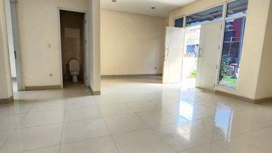 Jual Segera Rumah Mewah area Green Lake City, Jakarta Barat, Luas 180 m2