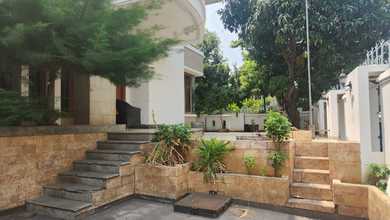 Hunian Prestisius di Kawasan Sunrise Garden, Jakarta Barat, LB 375m², Harga 13,5 Miliar