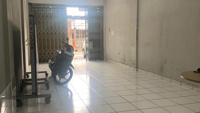 Termurah! Jual Ruko Second Siap Huni Unfurnished untuk Usaha Anda di Kembangan
