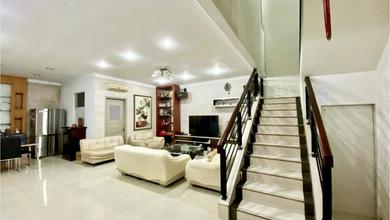 Rumah Mewah di Kawasan Daan Mogot, Jakarta Barat, LB 320m², Harga 4,6 Miliar