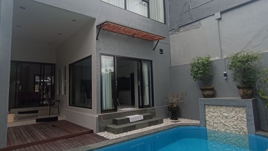 Villa Baru Area Gatsu Barat.