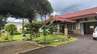 Rumah Area Premium Pamulang, Tangerang Selatan - Harga Terbaik 18 Miliar