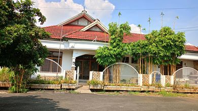 Rumah Elite di Kawasan Banyumanik, Semarang, LB 450m², Harga 9,5 Miliar