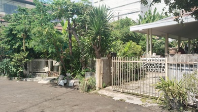 Jual Tanah di Komplek Salemba Pemandangan Danau dan Taman